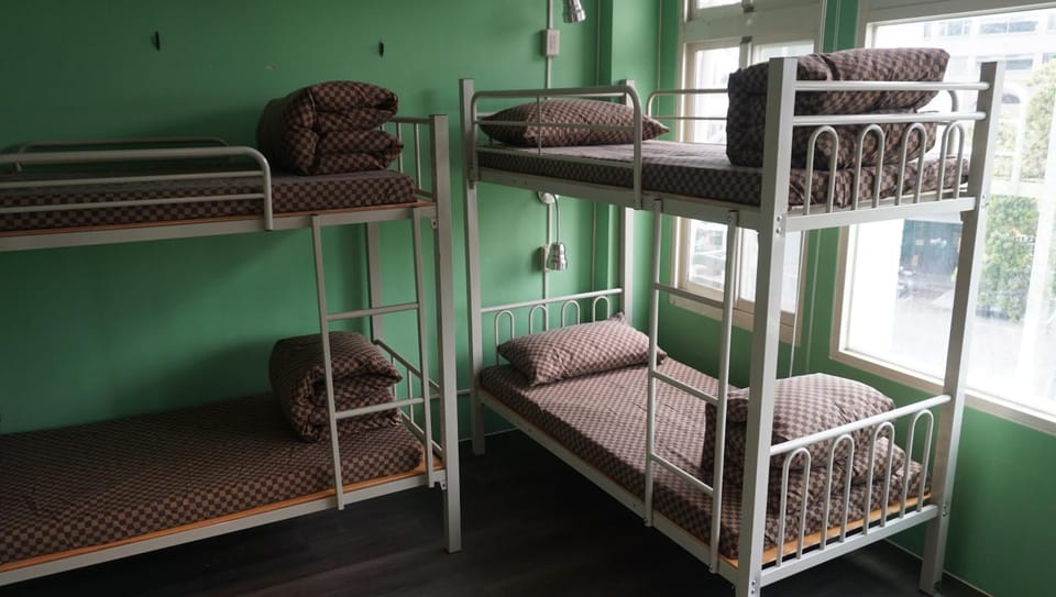 Photo of the whole room, bunk bed