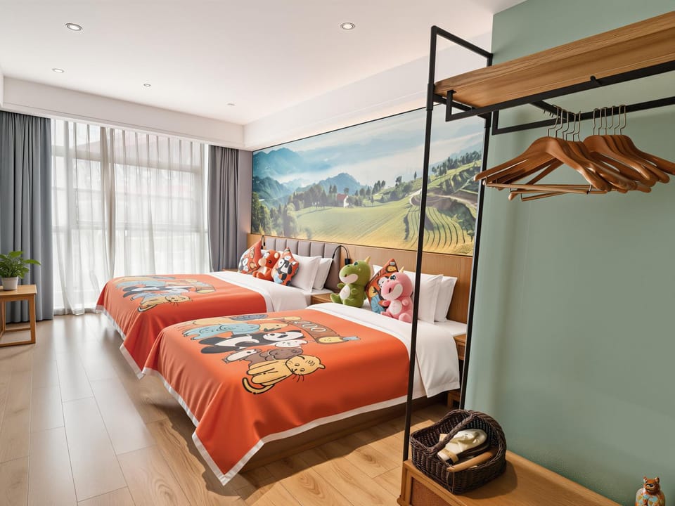 Photo of the whole room, Bedroom