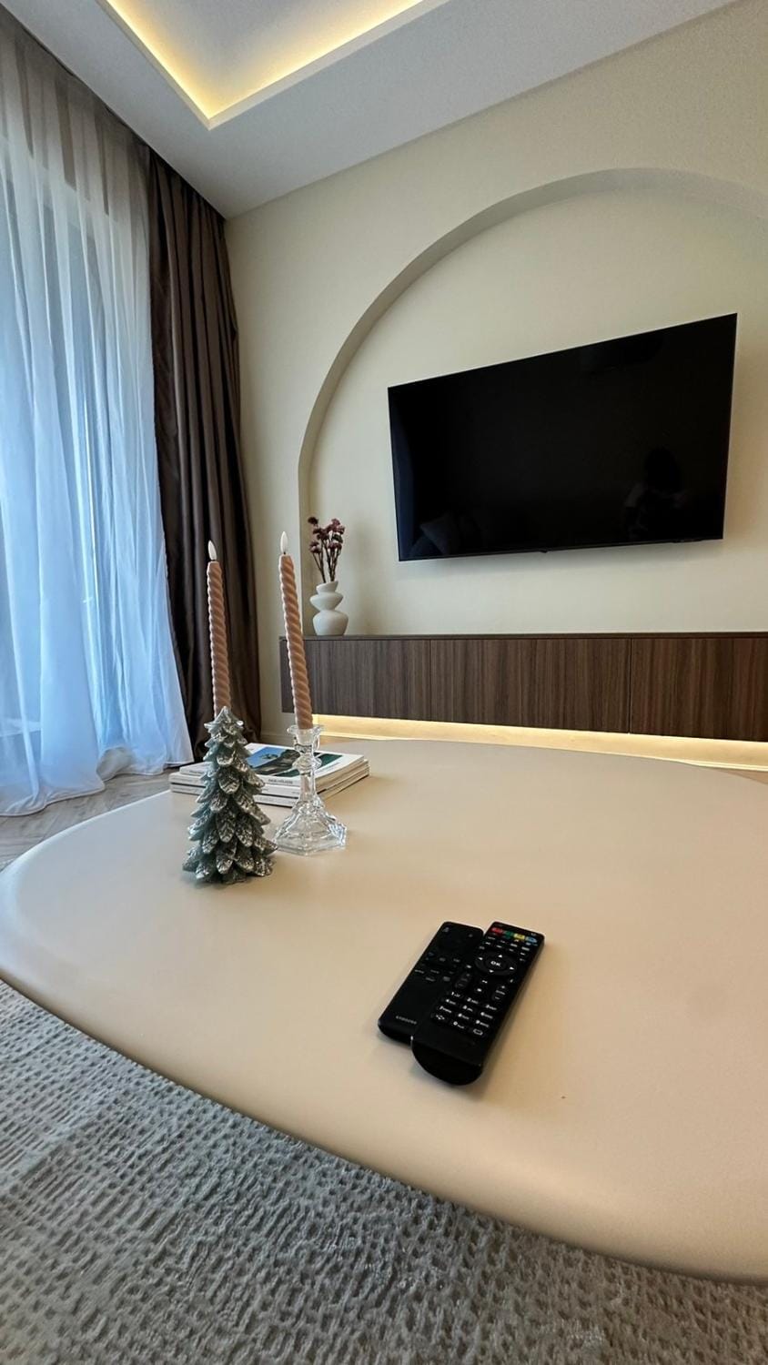 High End Elegant Living & Free Parking Apartment in Sofia