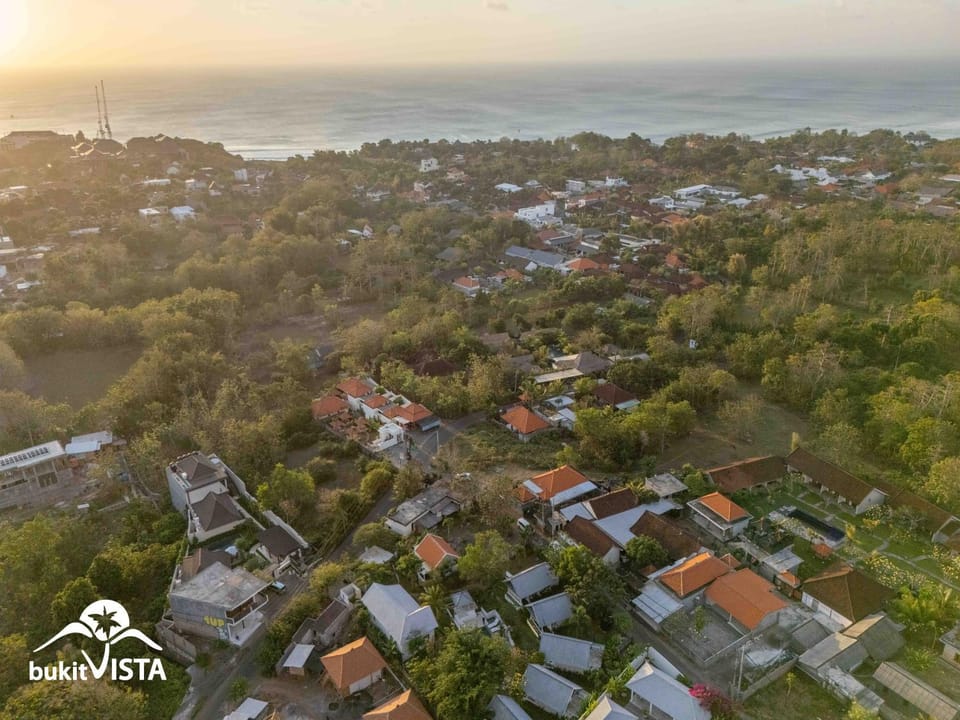 Neighbourhood, Bird's eye view
