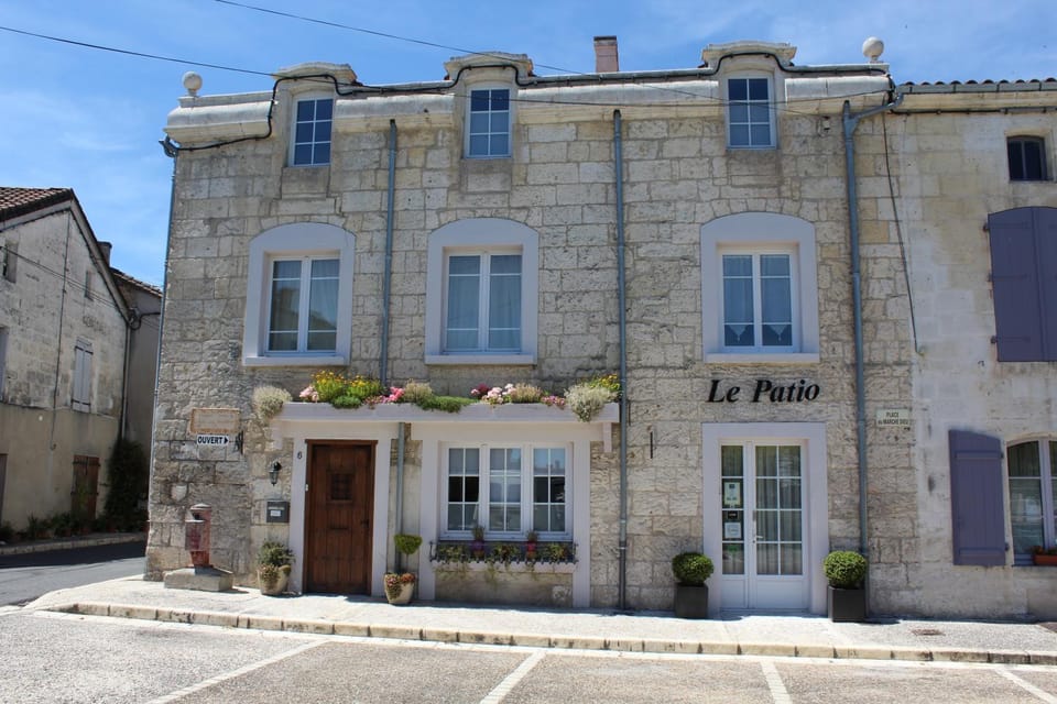 Facade/entrance, On site, Street view