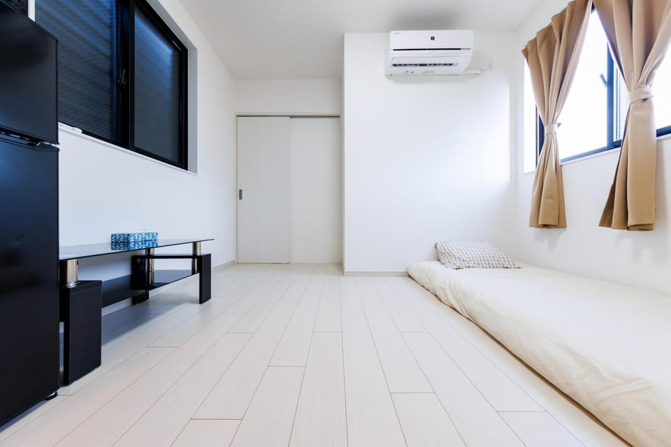 Bed, Bedroom, air conditioner