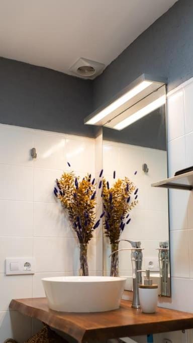 SeaHomes Vacations - Centric Apt 100m Beach and PKG Apartment in Tossa de Mar