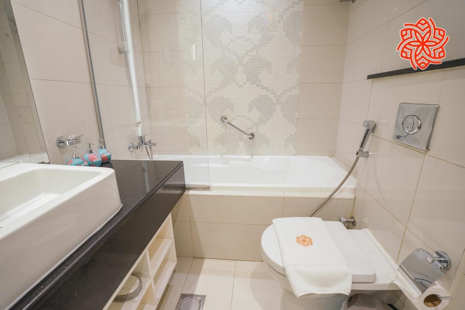 Shower, Toilet, Bathroom, Bath
