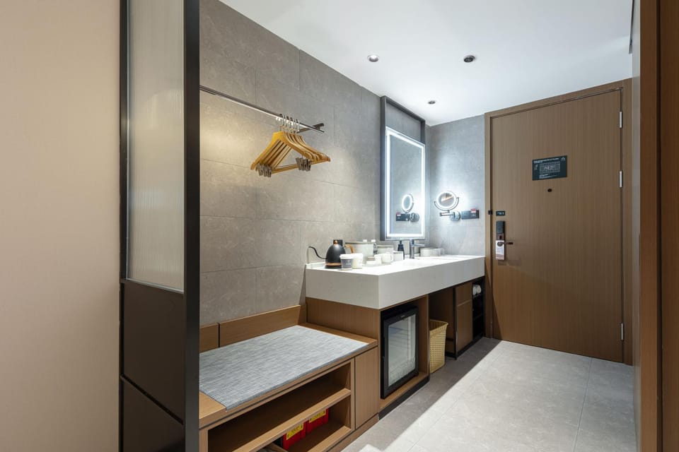 Bathroom, Photo of the whole room