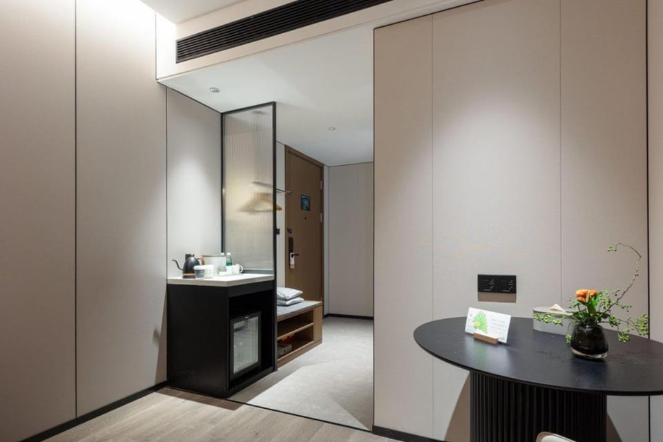 Atour Hotel Guangzhou Panyu Nancun Wanbo Subway Station Hotel in Guangzhou