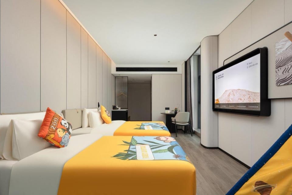 Atour Hotel Guangzhou Panyu Nancun Wanbo Subway Station Hotel in Guangzhou