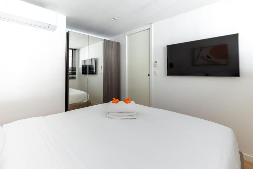 Invalides Palais Bourbon Luxueux Appartement 4P Apartment in Paris