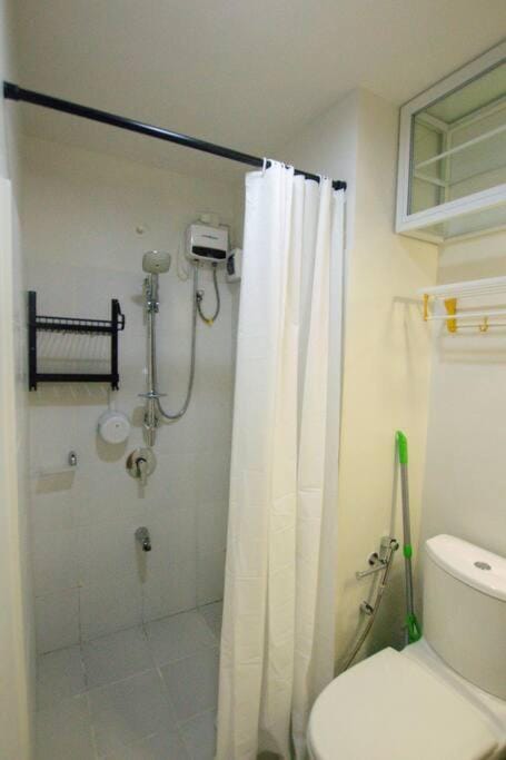 Shower, Toilet, Bathroom