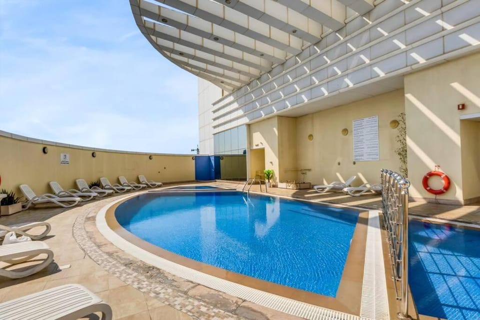 Swimming pool, Swimming pool