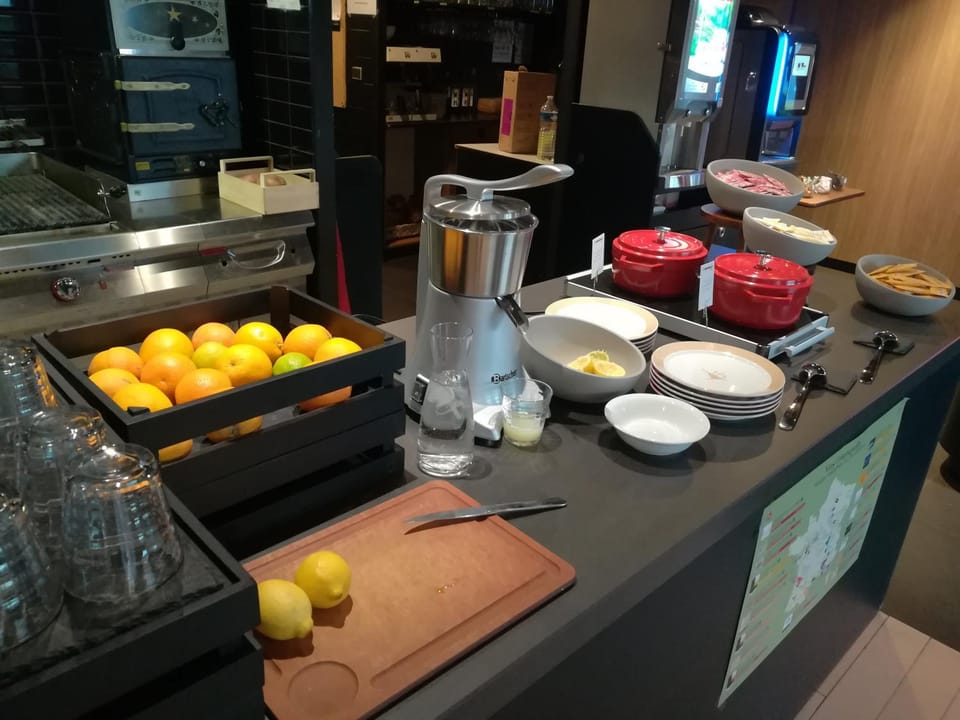 Breakfast, Continental breakfast, Buffet breakfast