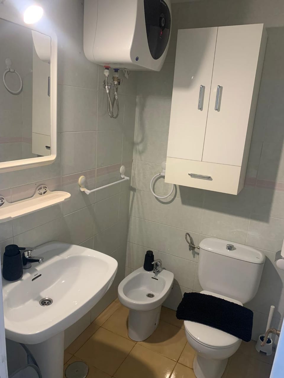 Toilet, Bathroom, Bath, bidet, towels