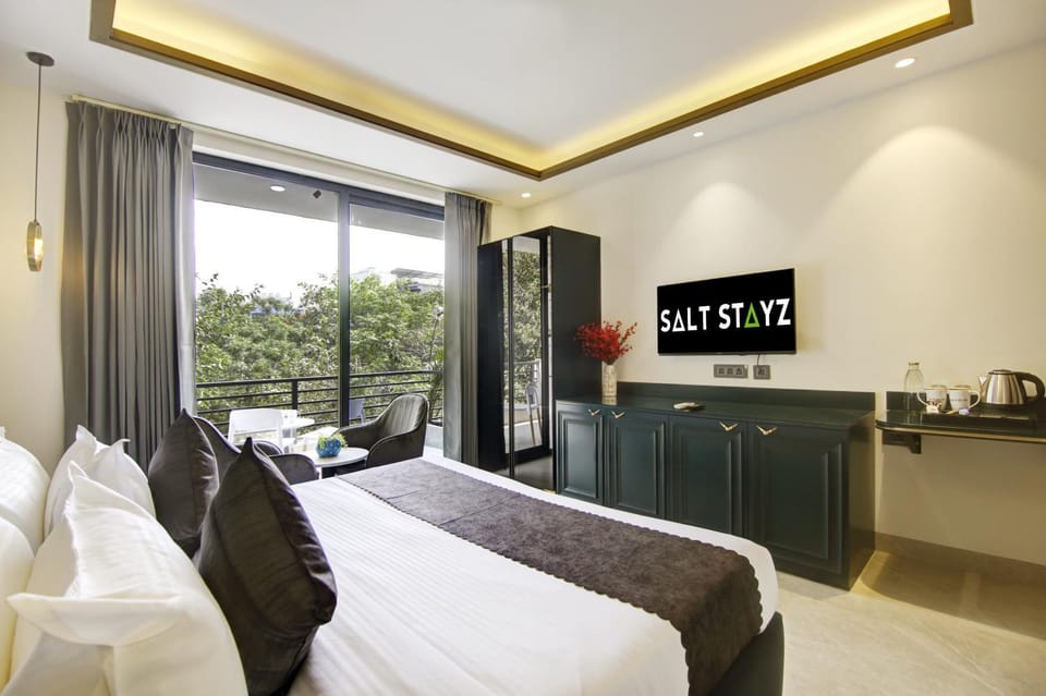 Bed, TV and multimedia, Photo of the whole room, Seating area, Bedroom, minibar