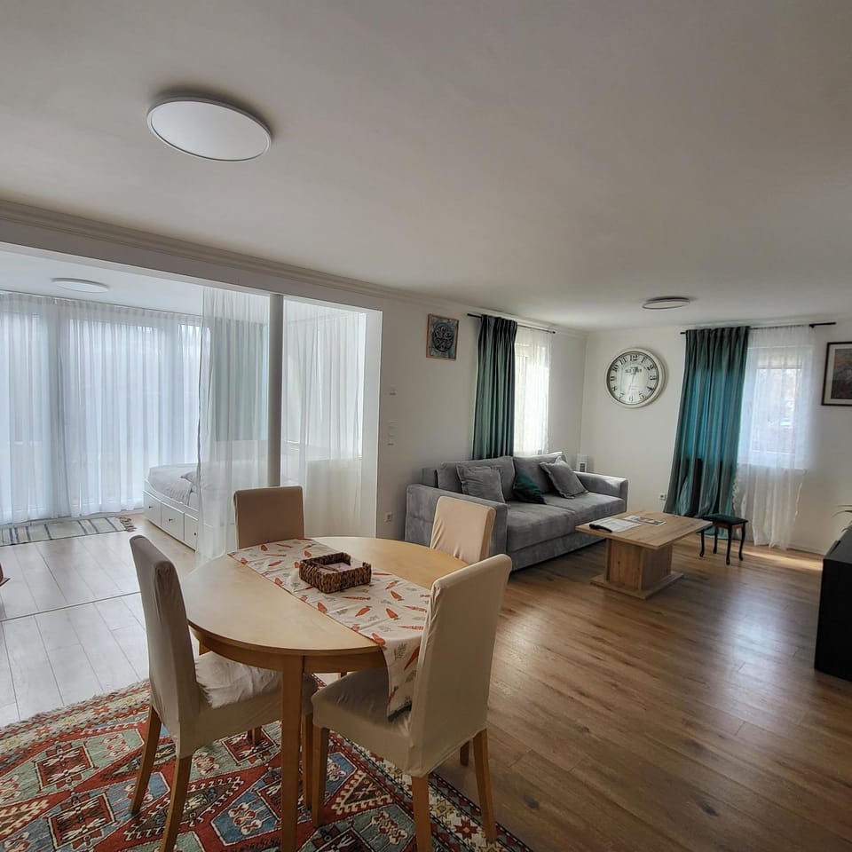 Living room, Seating area, Dining area