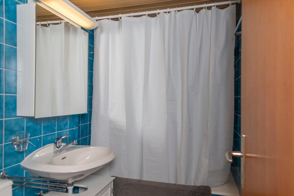 Toilet, Bathroom, Bath