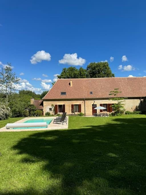 Property building, Natural landscape, Garden, Garden view, Pool view, Swimming pool, sunbed