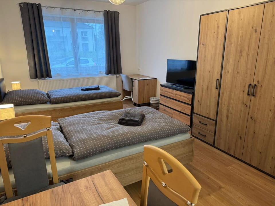 TV and multimedia, Photo of the whole room, Seating area, wardrobe
