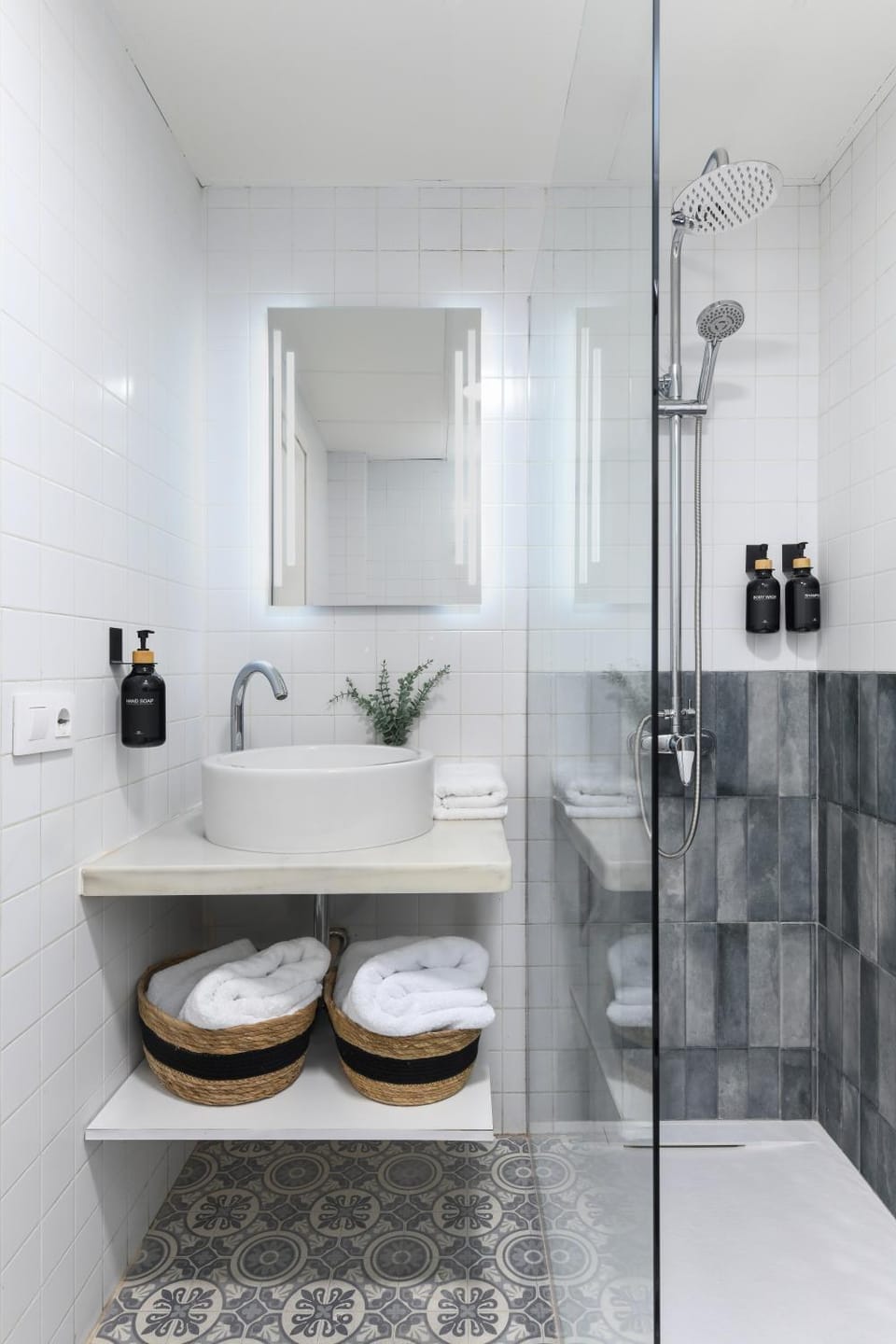 Shower, Bathroom, towels