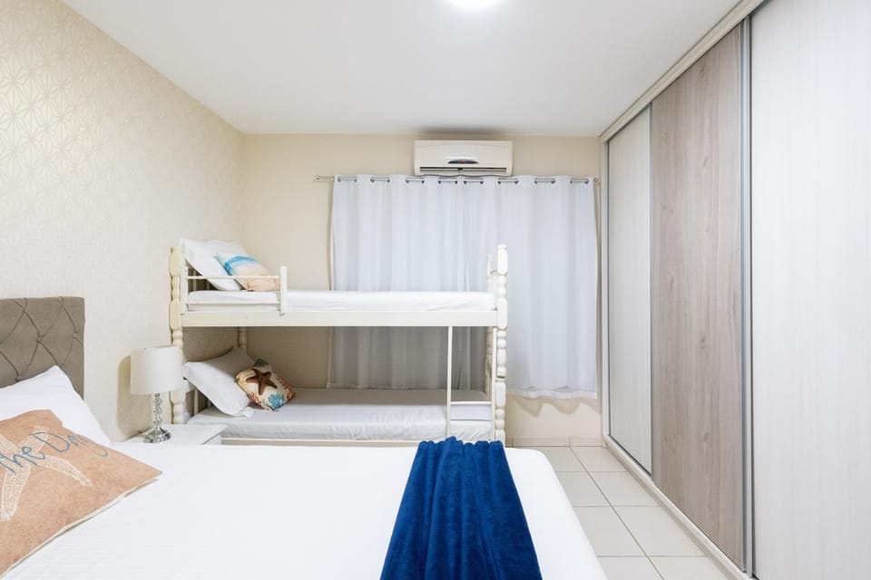 Bed, air conditioner