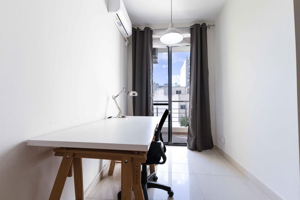 Modern & Spacious 3 Bedroom Apartment - Close to Sliema Promenade Apartment in Malta