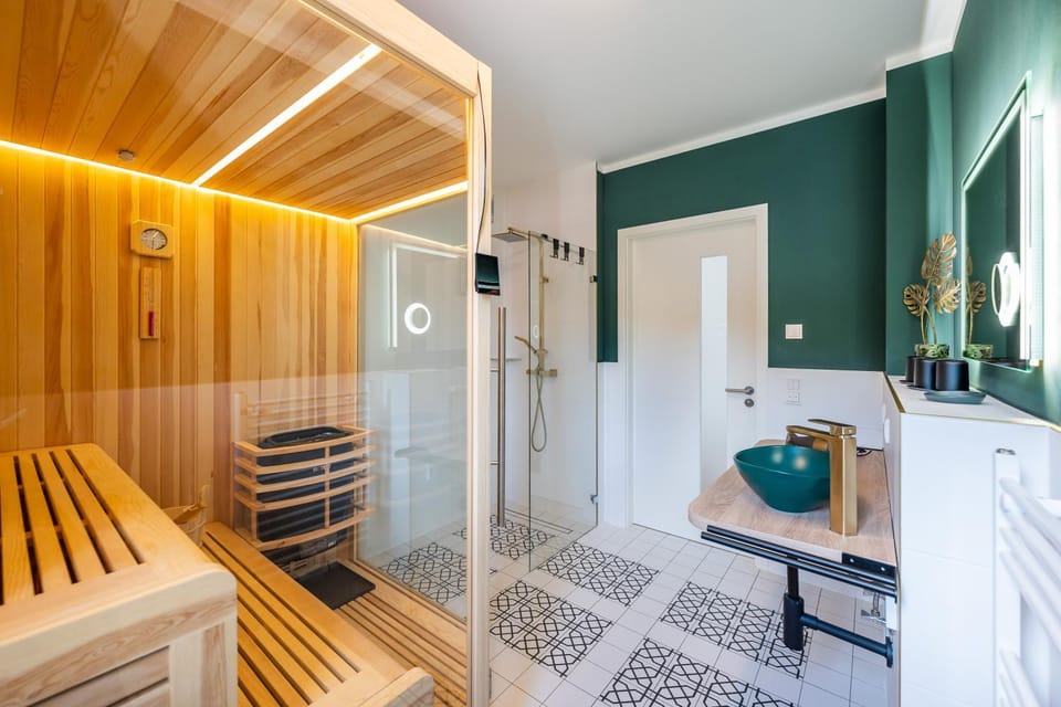 Sauna, Bathroom