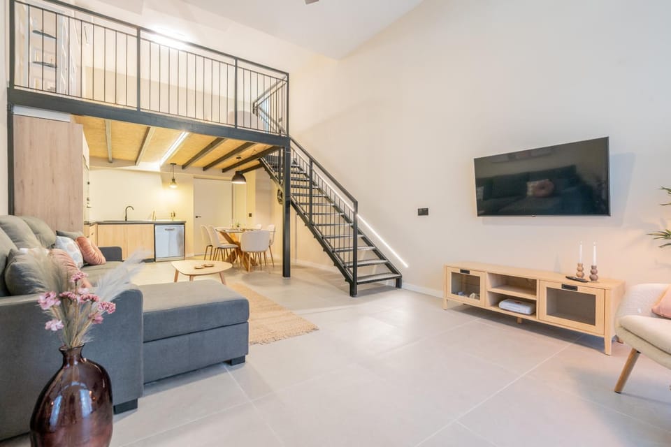 Communal lounge/ TV room, Living room