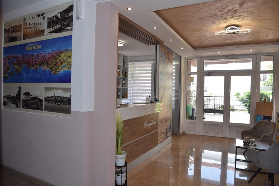 Guest House Zec Bed and Breakfast in Budva