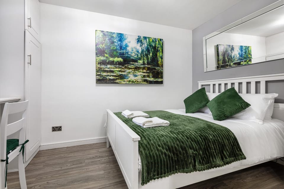 Bed, Bedroom, wardrobe
