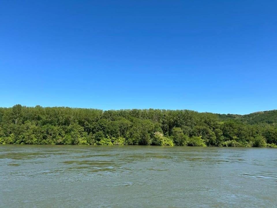Nearby landmark, Natural landscape, River view