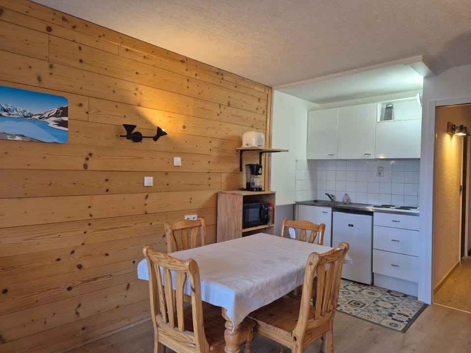 SLA 107 - Apt lumineux 4pers vue lac Tignes Apartment in Tignes