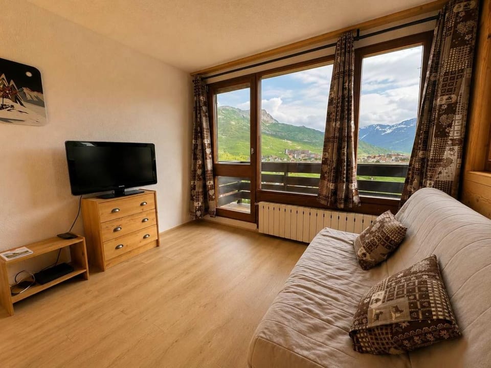 SLA 107 - Apt lumineux 4pers vue lac Tignes Apartment in Tignes