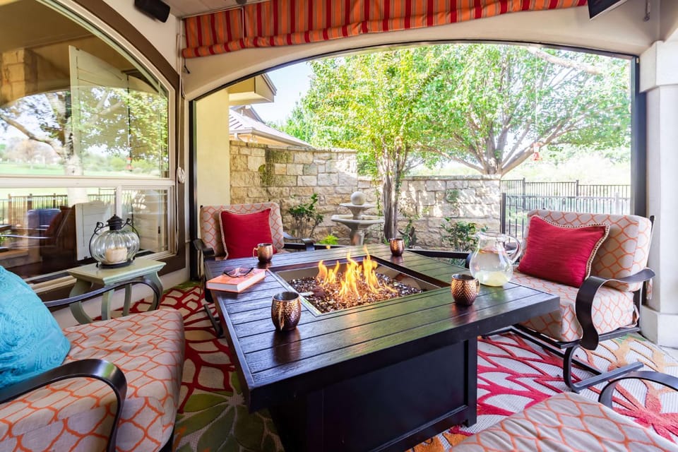 Golf Course House and Concierge Services House in Horseshoe Bay