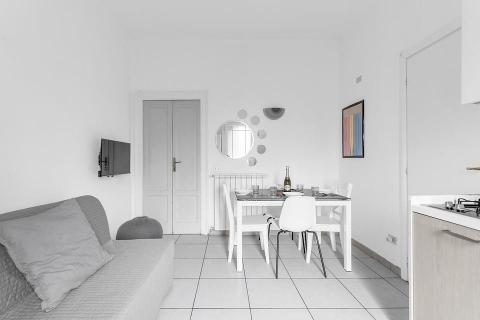 TV and multimedia, Kitchen or kitchenette, Living room, Dining area