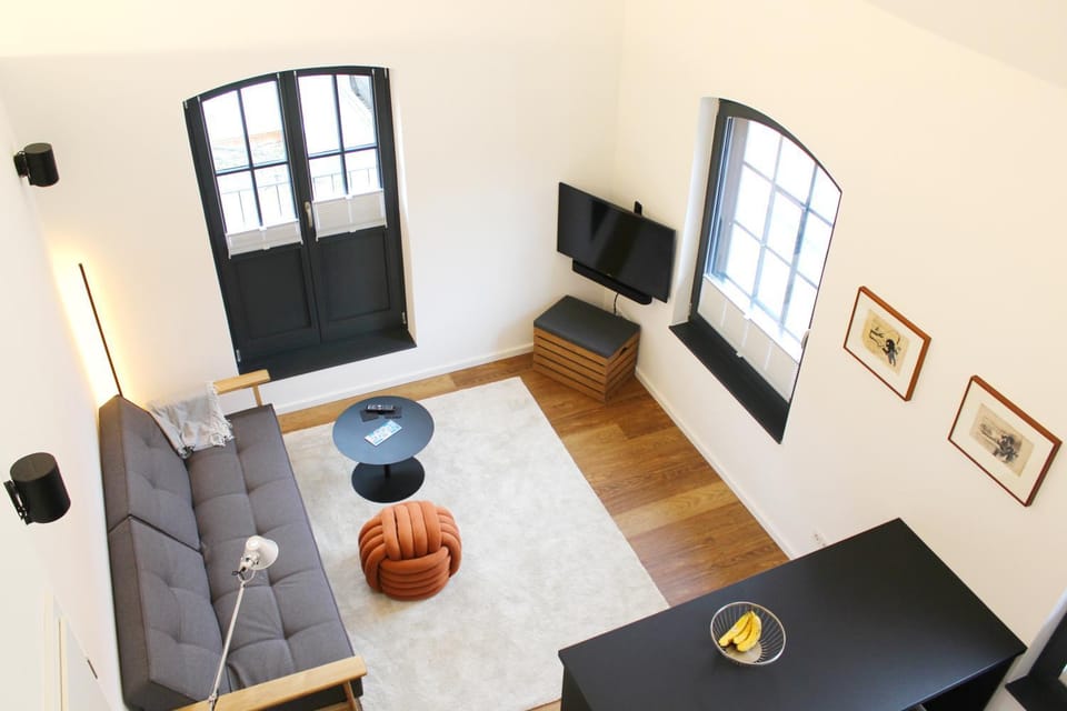 Communal lounge/ TV room, TV and multimedia, Living room, Seating area, Evening entertainment