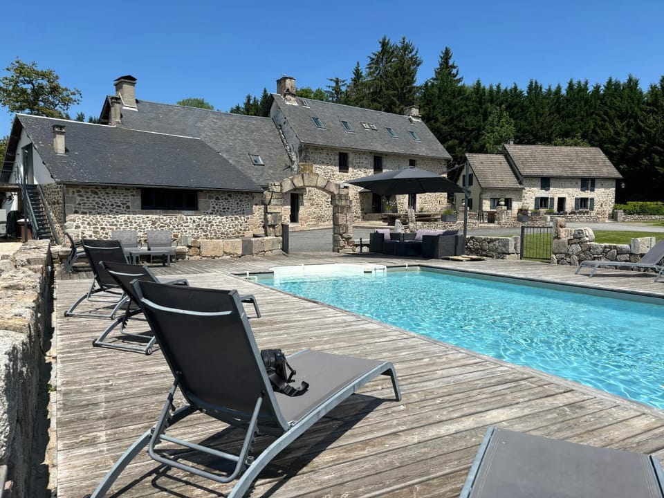 Property building, Swimming pool