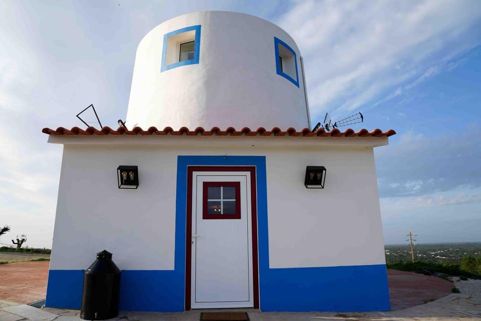 Property building, Day, Landmark view