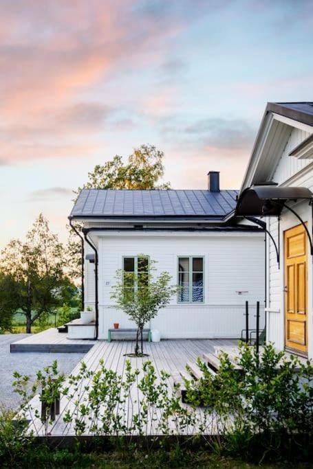 Stay North - Walola Estate 600m2 Country House House in Finland