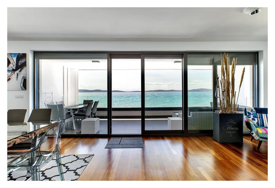Living room, Dining area, Sea view
