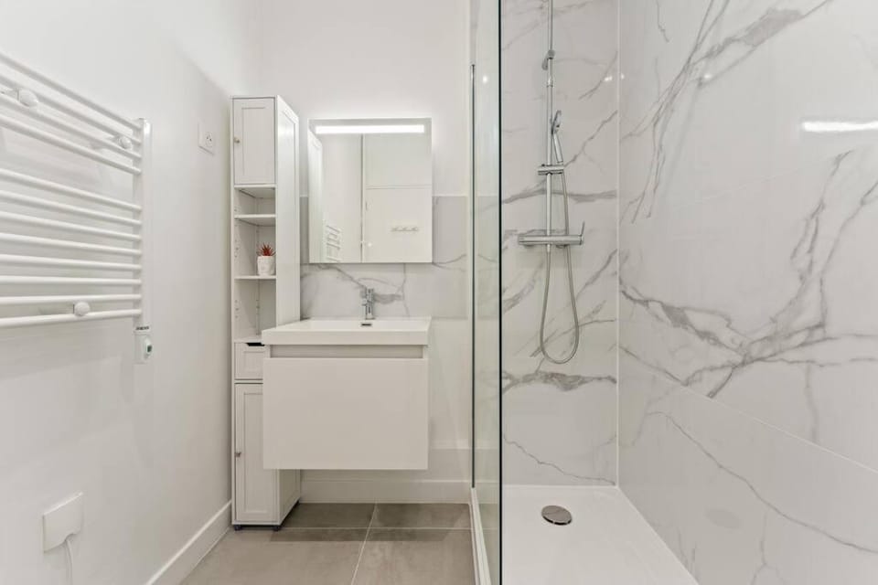 Perfect Emplacement Paris - Metro 1 min - Tour Eiffel 10min - Netflix Apartment in Paris