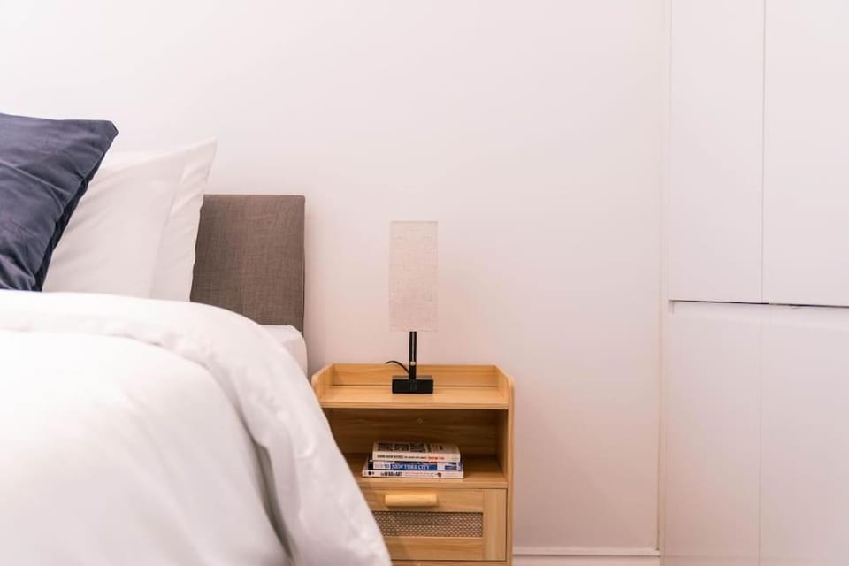 1 Bedroom Apartment by Primal Estates Short Lets in Brighton Apartment in Brighton