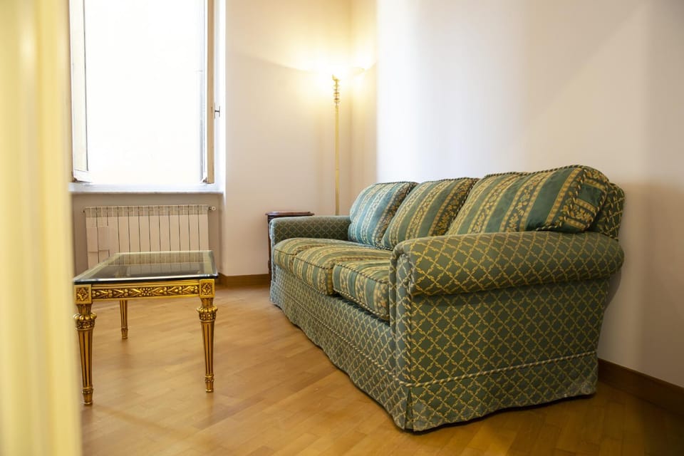 Communal lounge/ TV room, Living room, Seating area, heating