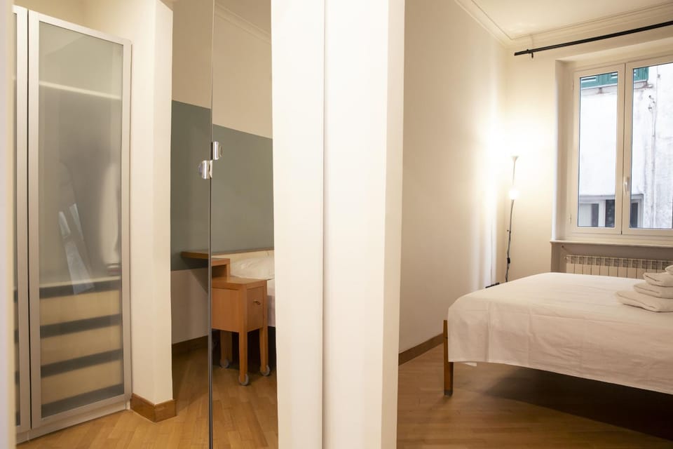 Bed, Bedroom, heating, towels, wardrobe