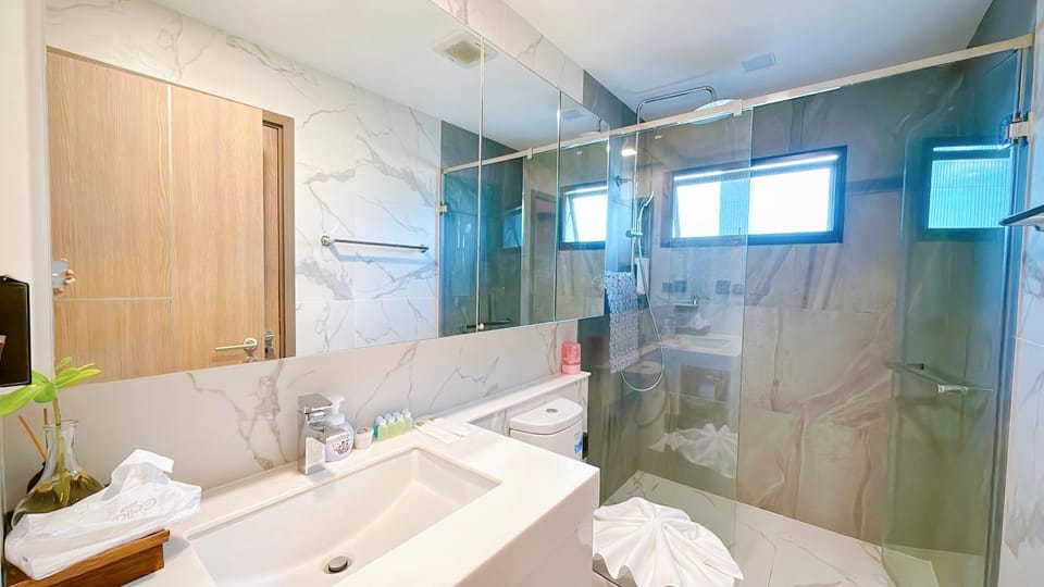 New luxury top pool gym condo Astra sky river 3BR Apartment in Chiang Mai