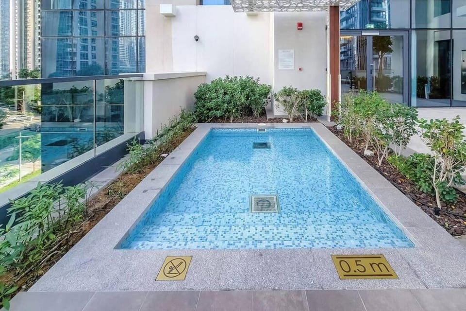 Property building, Day, Garden, Garden view, Pool view, Swimming pool