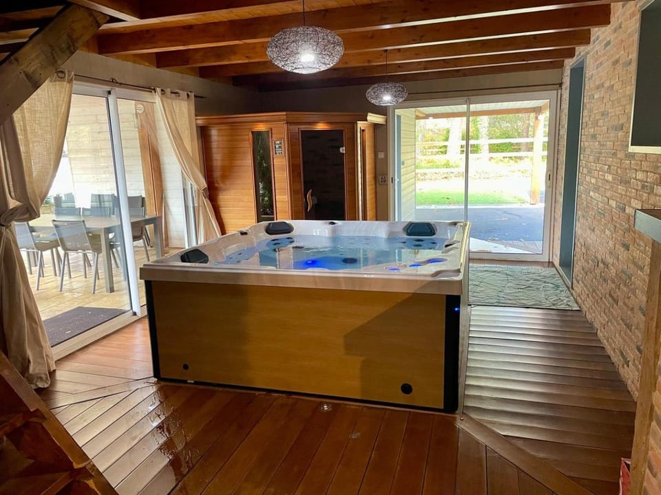 Villa des Albizzias Villa in La Teste-de-Buch