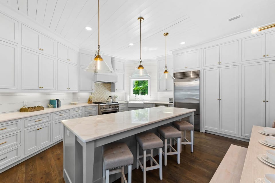 Kitchen or kitchenette, Seating area, furniture, oven, stove, kitchen