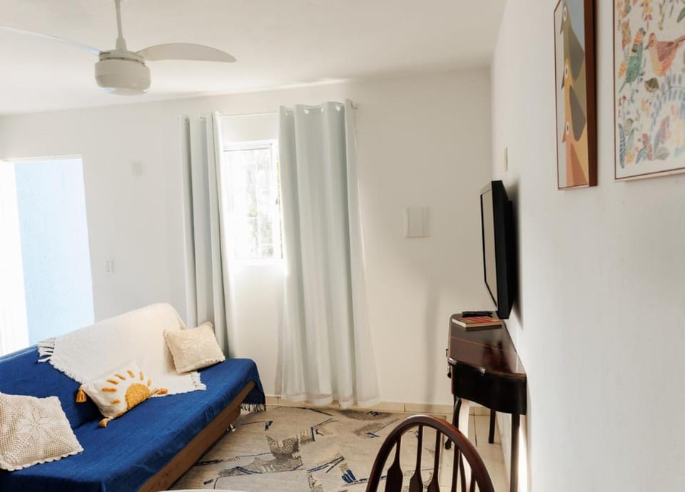Communal lounge/ TV room, TV and multimedia, Living room, Seating area, Evening entertainment