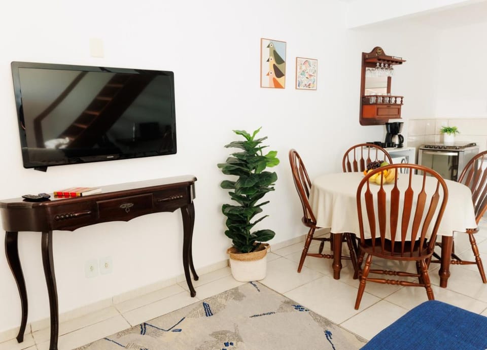 Communal lounge/ TV room, TV and multimedia, Living room, Seating area, Dining area, Evening entertainment
