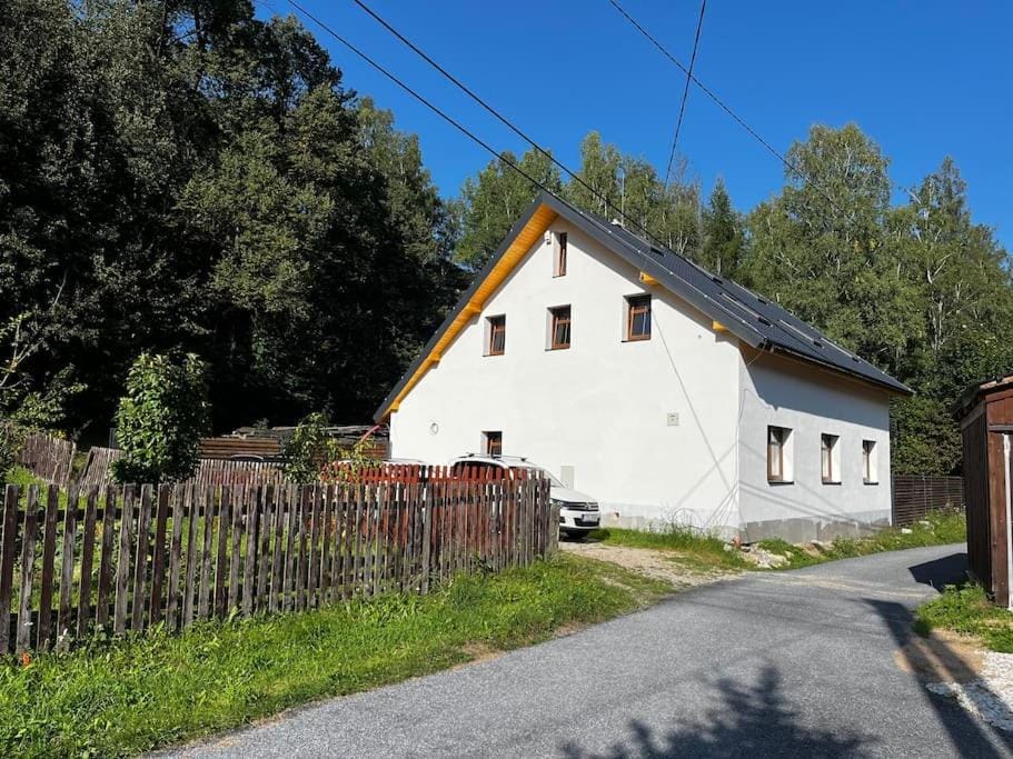 Chalupa Netopýr House in Czechia