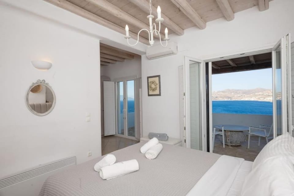 Bed, Bedroom, Sea view